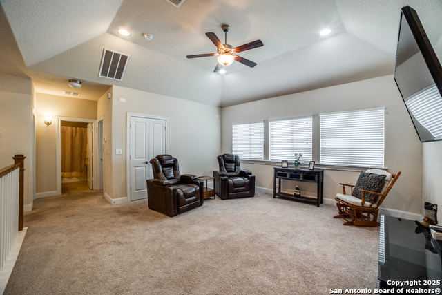 Listing photo id 37 for 2023 Wilby Lane