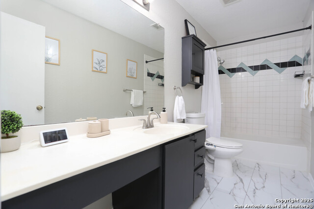 Listing photo id 10 for 9011 Twincreek Farm