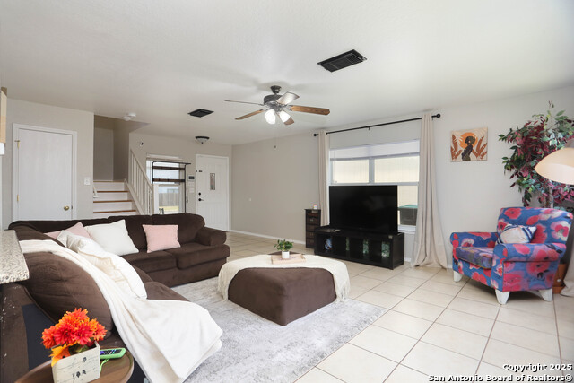 Listing photo id 2 for 9011 Twincreek Farm