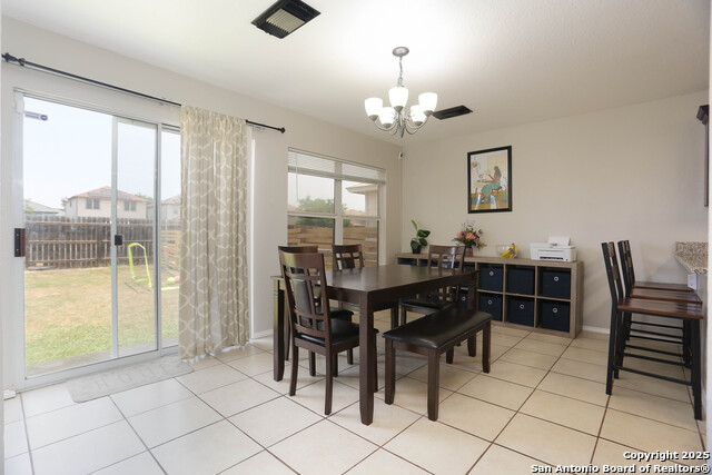 Listing photo id 7 for 9011 Twincreek Farm
