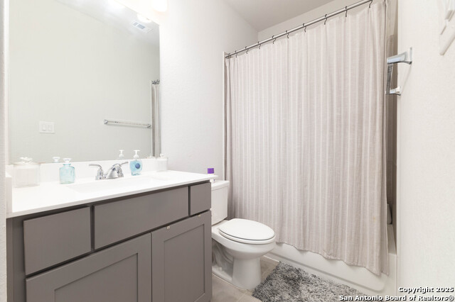 Listing photo id 19 for 2617 River Pointe