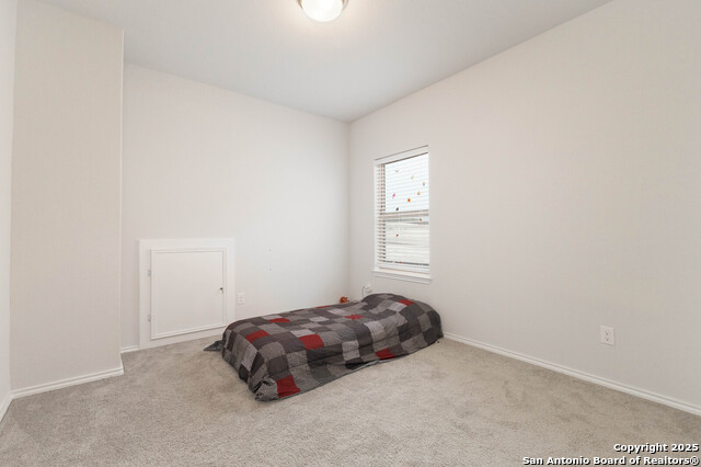 Listing photo id 20 for 2617 River Pointe