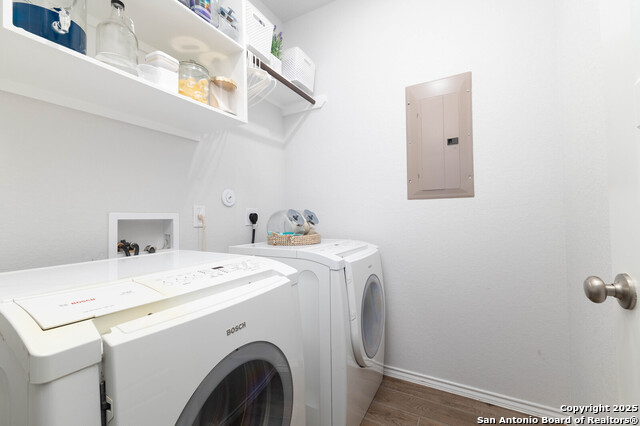 Listing photo id 23 for 2617 River Pointe