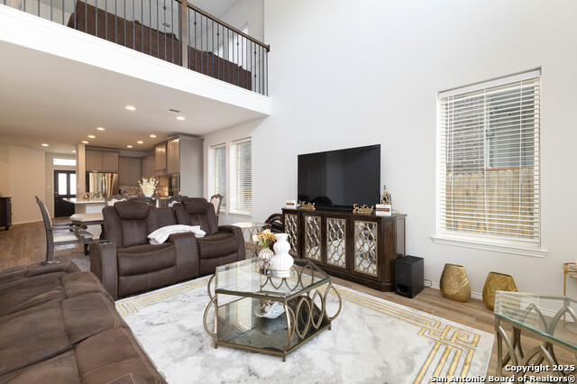 Listing photo id 4 for 2617 River Pointe