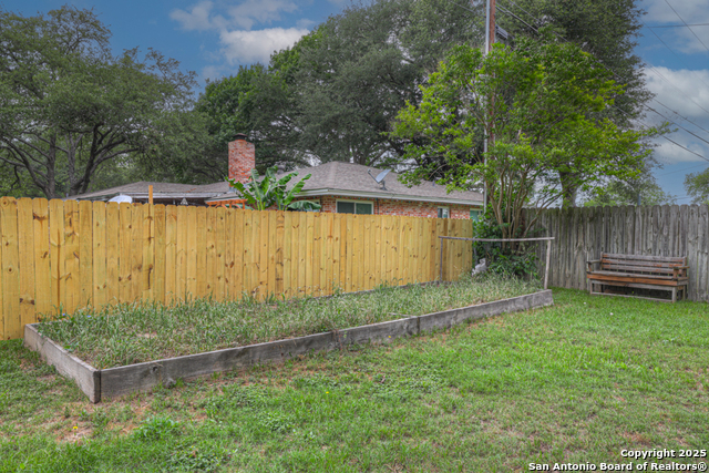 Listing photo id 26 for 141 Rio Grande