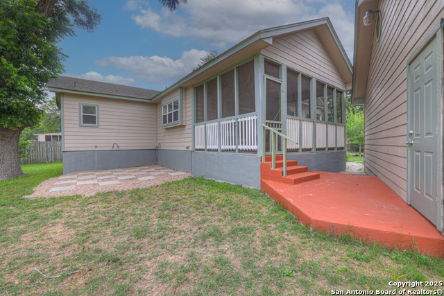 Listing photo id 28 for 141 Rio Grande