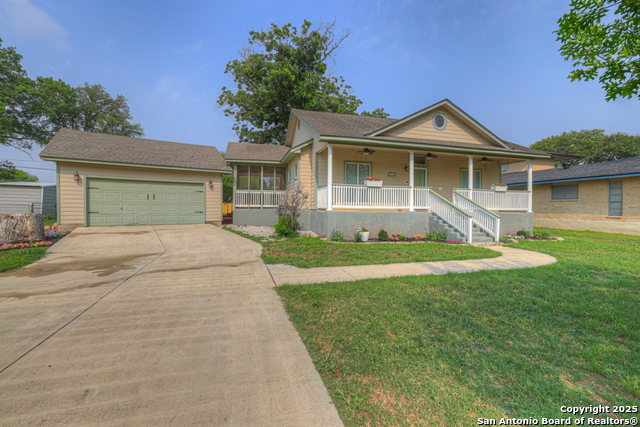 Listing photo id 2 for 141 Rio Grande