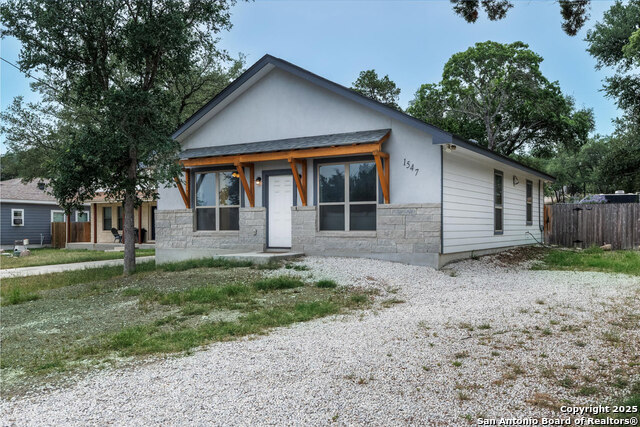 Image 3 of 29 For 1547 Bonnyview Drive