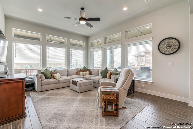 Image 3 of 43 For 22806 Rio Salado