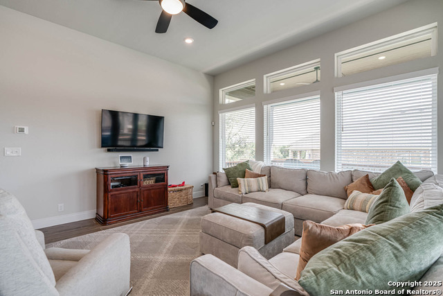Image 4 of 43 For 22806 Rio Salado