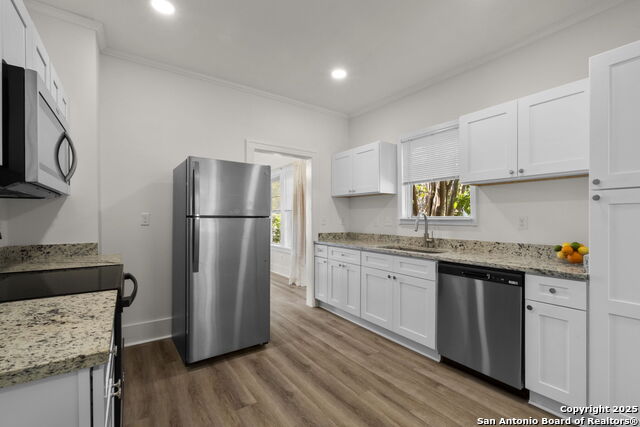 Image 18 of 26 For 2629 Houston St E