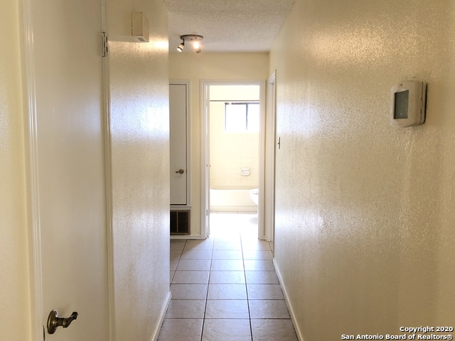Image 12 of 24 For 2107 Crested Walk Dr