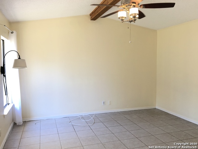 Image 14 of 24 For 2107 Crested Walk Dr