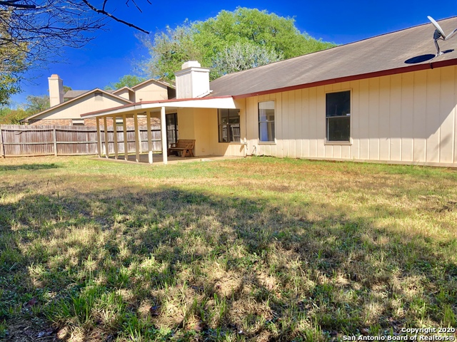 Image 20 of 24 For 2107 Crested Walk Dr