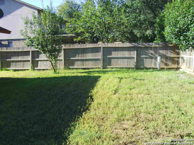 Image 23 of 24 For 2107 Crested Walk Dr