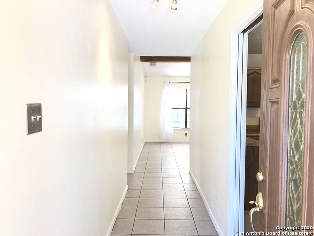 Image 3 of 24 For 2107 Crested Walk Dr