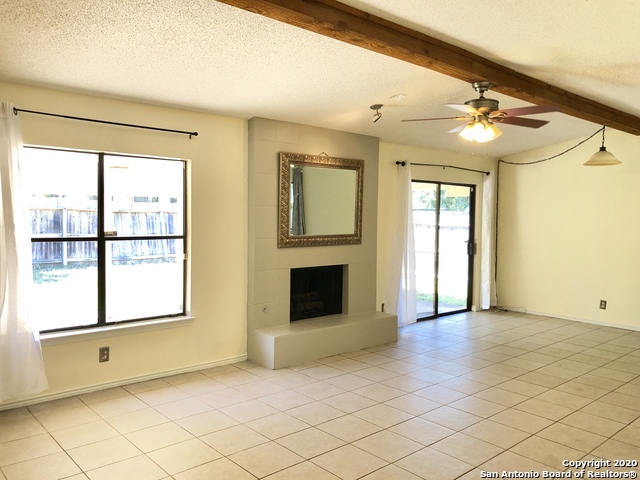 Image 4 of 24 For 2107 Crested Walk Dr