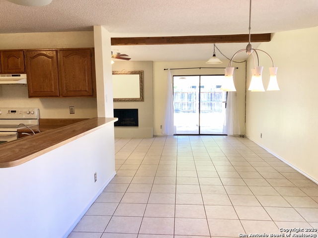 Image 8 of 24 For 2107 Crested Walk Dr