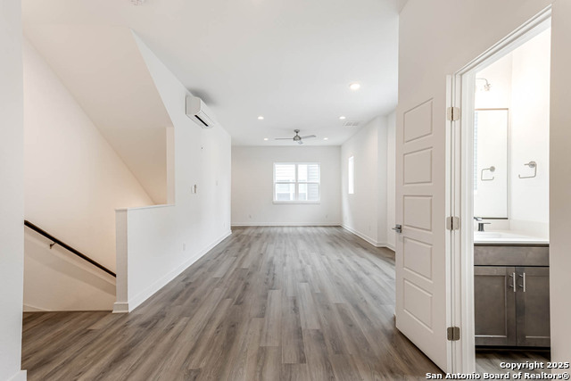 Image 11 of 32 For 210 Poplar St W 108