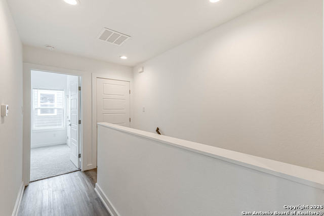 Image 22 of 32 For 210 Poplar St W 108