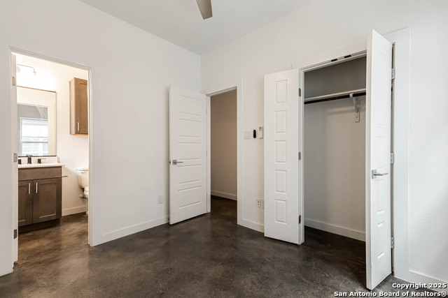Image 6 of 32 For 210 Poplar St W 108