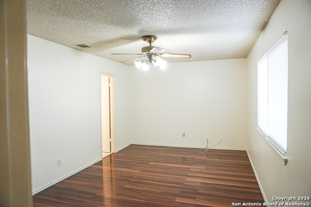 Image 10 of 13 For 189 Meadowland