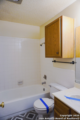 Image 9 of 13 For 189 Meadowland