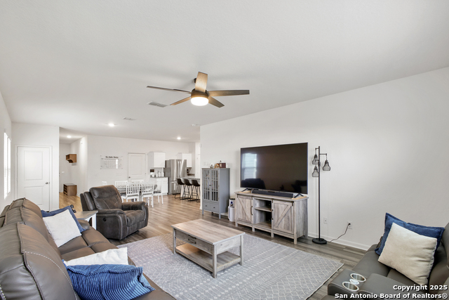 Listing photo id 14 for 12855 Cygnus