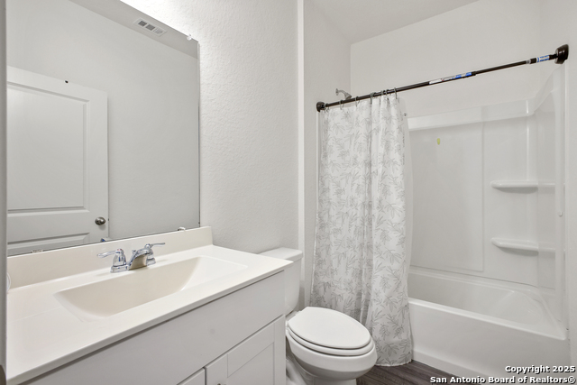 Listing photo id 16 for 12855 Cygnus