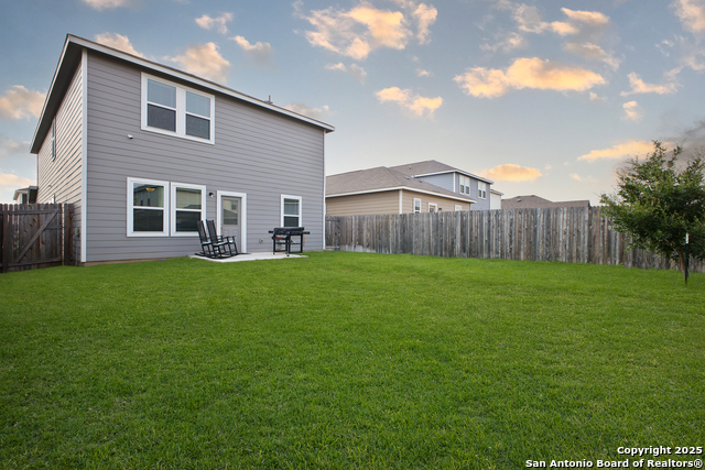 Listing photo id 31 for 12855 Cygnus