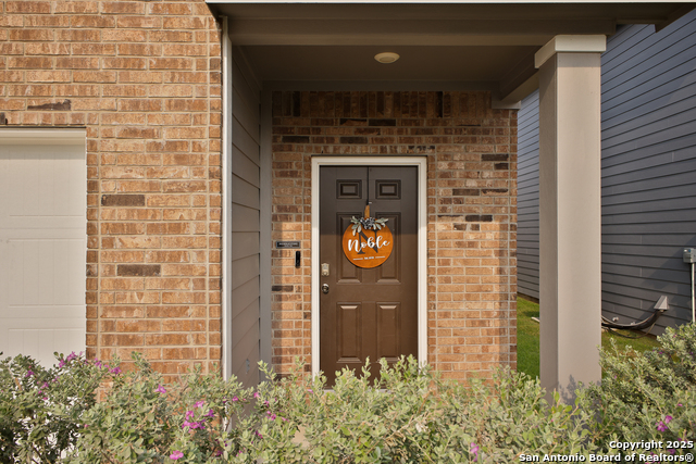 Listing photo id 3 for 12855 Cygnus
