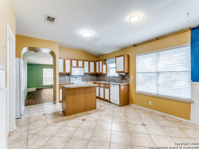 Image 11 of 32 For 14342 Markham Ln