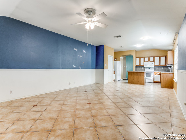 Image 13 of 32 For 14342 Markham Ln