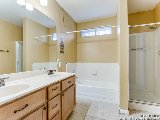 Image 19 of 32 For 14342 Markham Ln