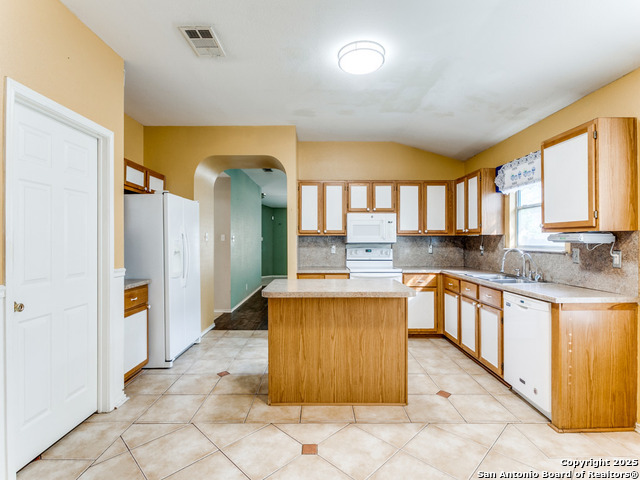 Image 9 of 32 For 14342 Markham Ln