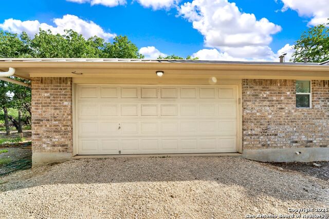 Listing photo id 6 for 847 Orchard Park