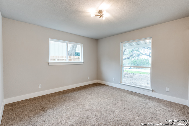 Image 11 of 29 For 1071 Diamondhead Dr