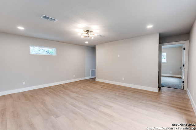 Image 15 of 29 For 1071 Diamondhead Dr