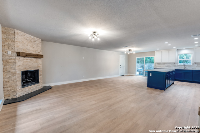 Image 5 of 29 For 1071 Diamondhead Dr