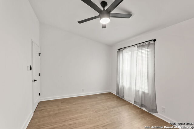 Image 23 of 44 For 2718 Old Field Dr  101