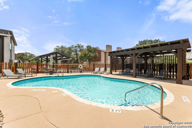 Image 32 of 44 For 2718 Old Field Dr  101