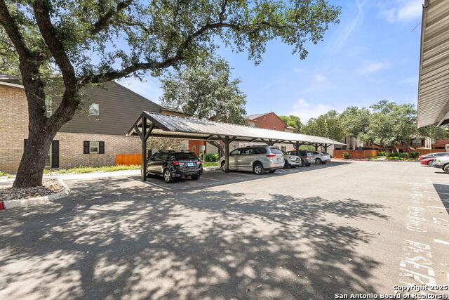 Image 41 of 44 For 2718 Old Field Dr  101