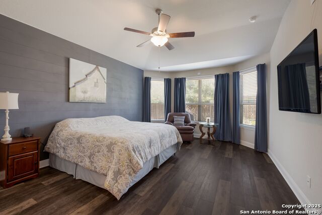 Image 11 of 23 For 2415 Olive Way