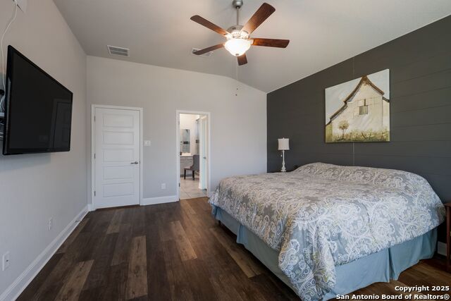 Image 12 of 23 For 2415 Olive Way