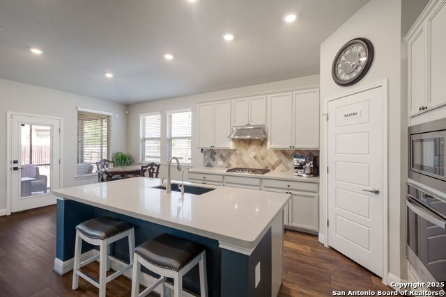 Image 7 of 23 For 2415 Olive Way