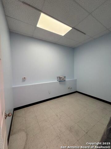 Listing photo id 11 for 8521 Bandera Rd 1