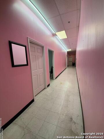 Listing photo id 13 for 8521 Bandera Rd 1