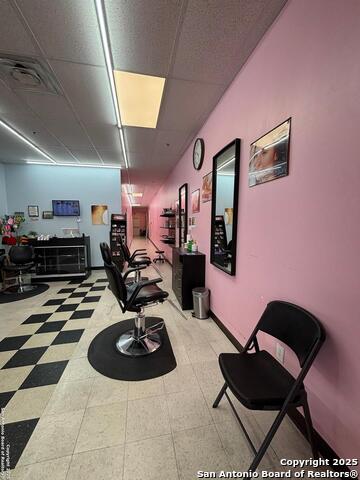 Listing photo id 7 for 8521 Bandera Rd 1