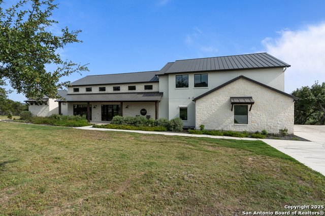 Image 2 of 51 For 865 Earle Oak