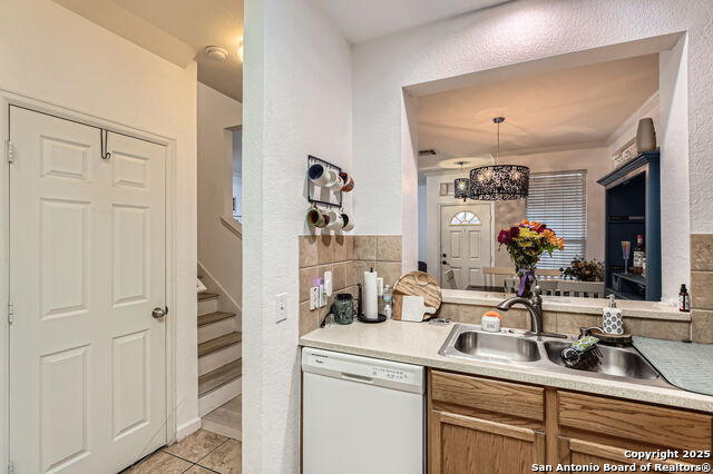 Image 5 of 11 For 2642 Grayson Way